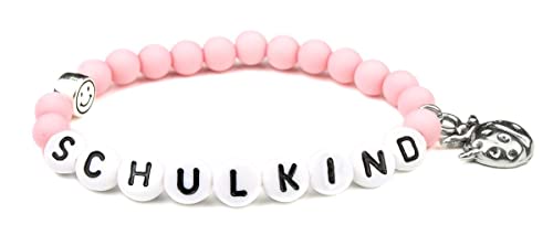 Sadingo Perlen Stretch Armband in Rosa für Schulkind | Perlenarmband mit Käfer Anhänger und Buchstabenperlen, süßes Geschenk zur Einschulung für Mädchen in rosa, Schultütengeschenk für Kinder